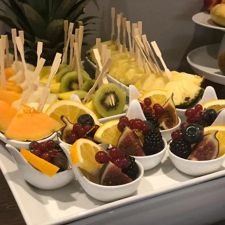 Hotell Leegerpark 4*